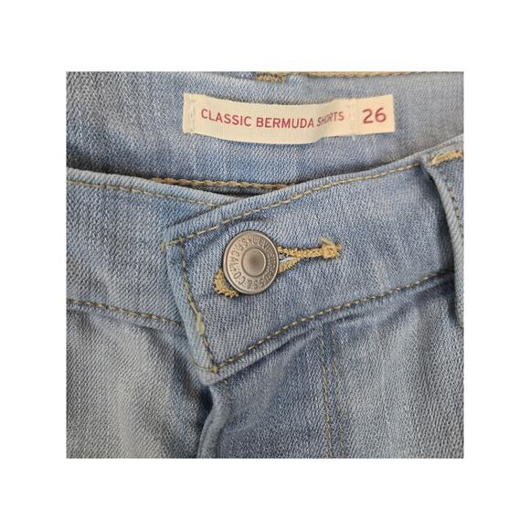 Levi's Classic Washed Blue Bermuda Mid-Rise Shorts Womens Size 26 - Picture 3 of 4